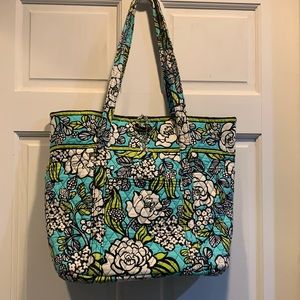 Vera Bradley large tote